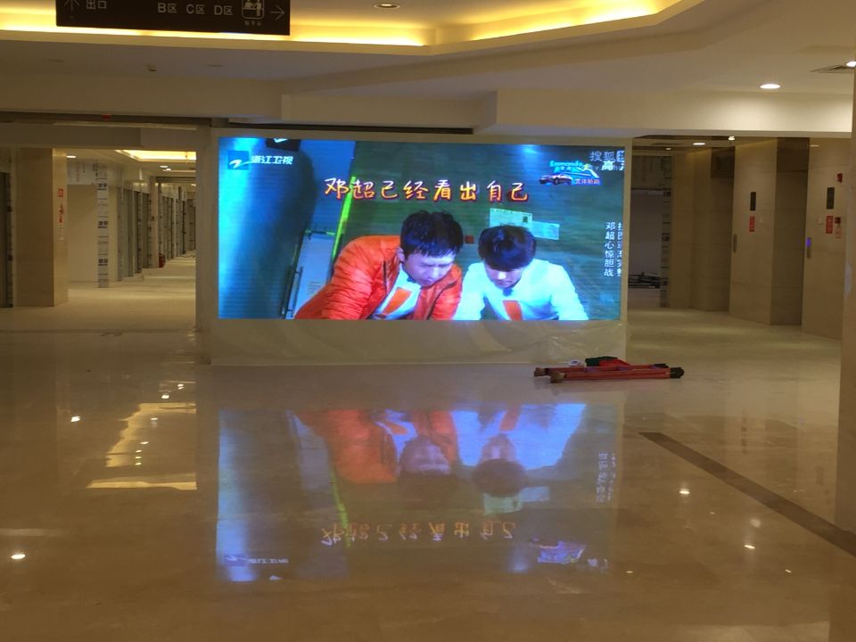 室内LED显示屏应用特性分析，室内led显示屏，室内led显示屏的特点，Для внутреннего дисплея используется анализ характеристик, для внутреннего дисплея, для внутреннего дисплея，Indoor LED display application characteristics analysis, indoor LED display, indoor LED display characteristics