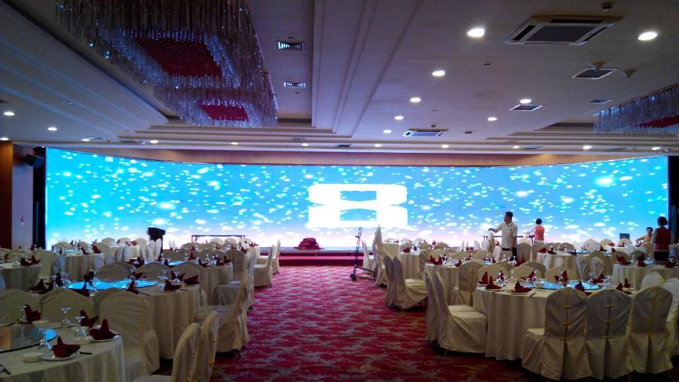 大型酒店室内LED显示屏，超市室内LED显示屏，酒店led显示屏，Large hotel indoor LED display, supermarket indoor LED display, hotel LED display，Светодиодные дисплеи в больших отелях, дисплеи в супермаркетах, дисплеи в отелях
